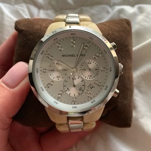 Michael Kors MK5160 Oversized Horn Watch